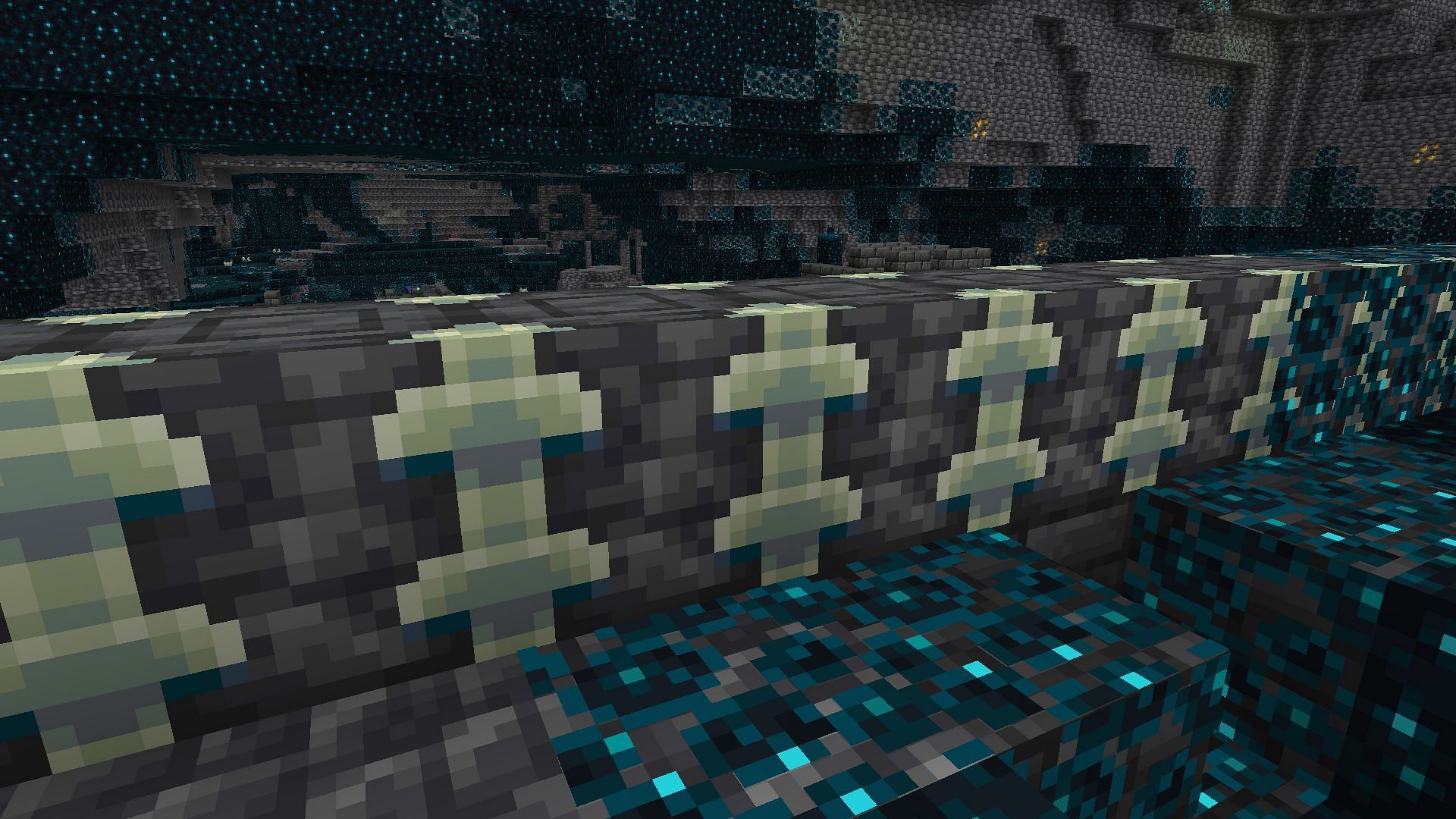 Reinforced deepslate block can only be found on this statue (Image via Minecraft 1.19 snapshot)