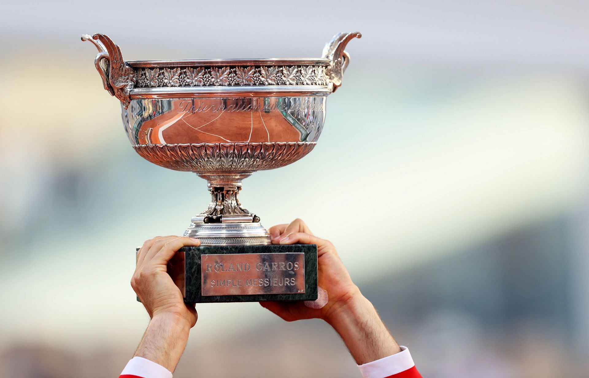 X \ Louis Vuitton ב-X: The Roland-Garros French Open trophy