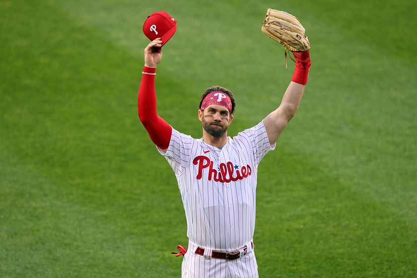 Phillies' Bryce Harper asks for fan's hat, trades his own - The