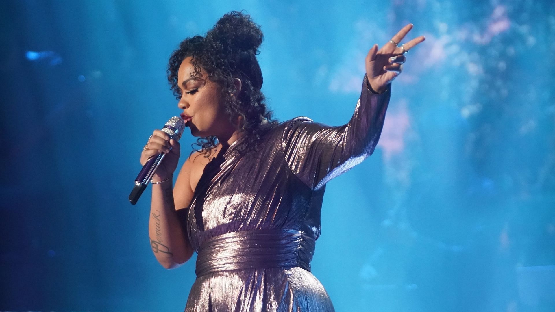 American Idol contestant Lady K&#039;s performance leaves the internet divided (Image via Eric McCandless/ABC)