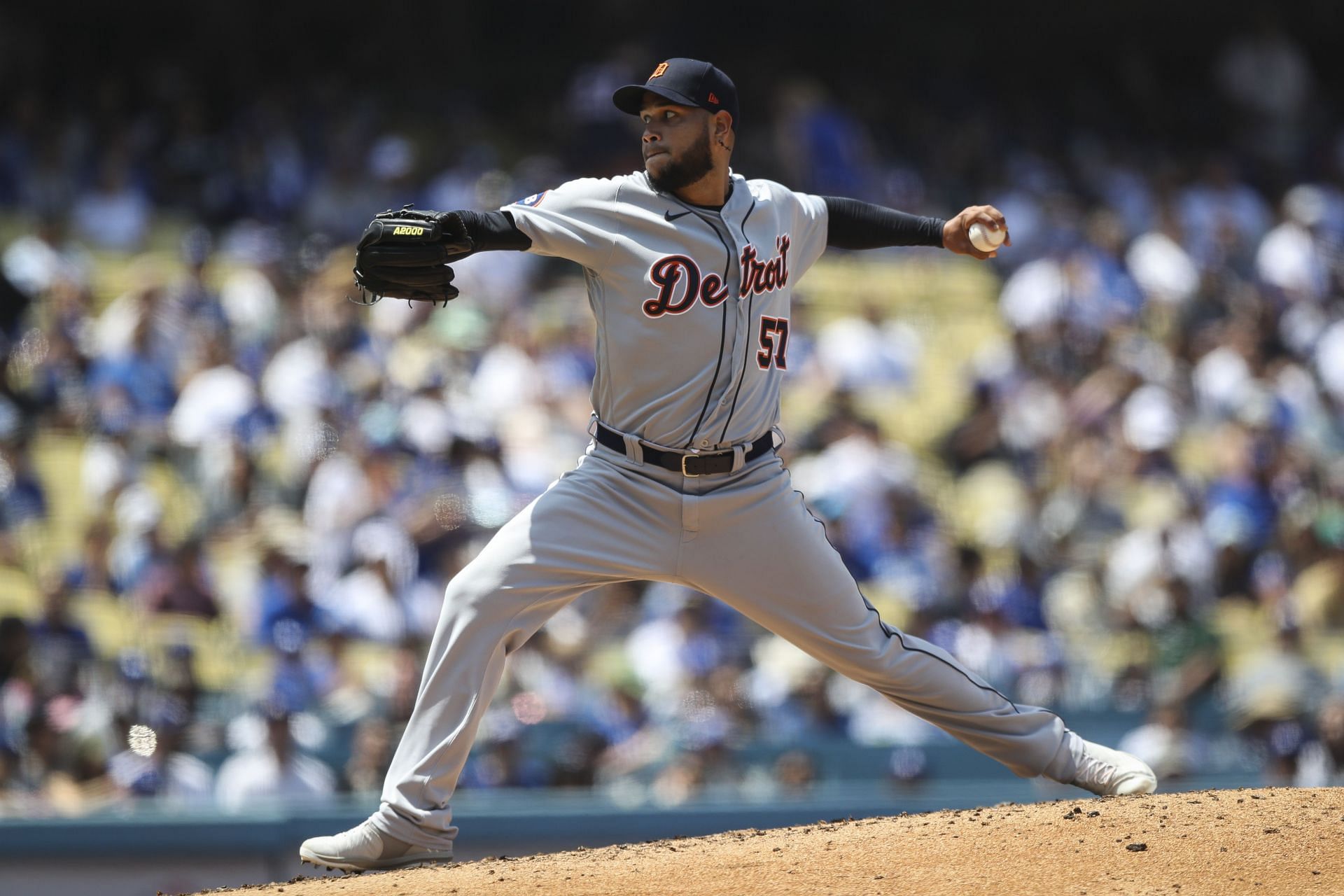 Eduardo Rodriguez pitches for the Tigers at Dodger Stadium last week. 