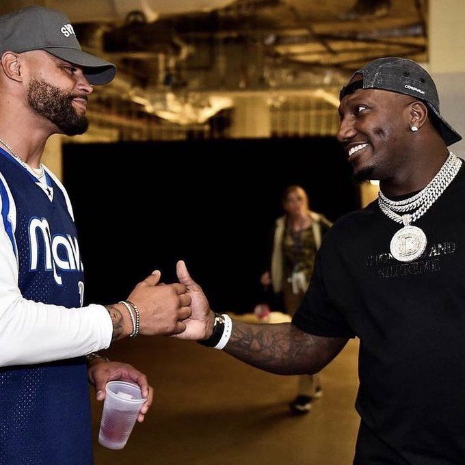 A Dallas Cowboys Fan FaceTimed Deebo Samuel Mid-Game