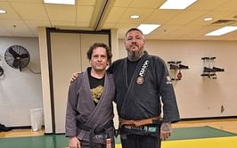 Former MMA fighter William Cassoday chokes-out wanted felon attacking police officer