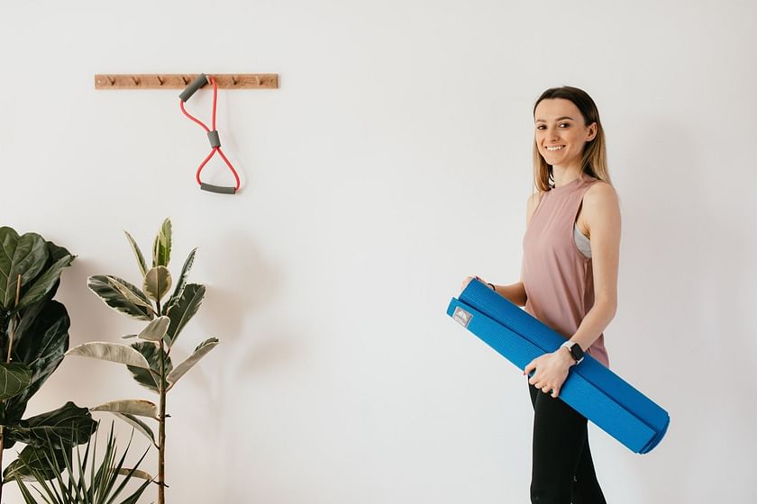 How to The Roll Up in Pilates: Proper Form, Variations, and Common Mistakes