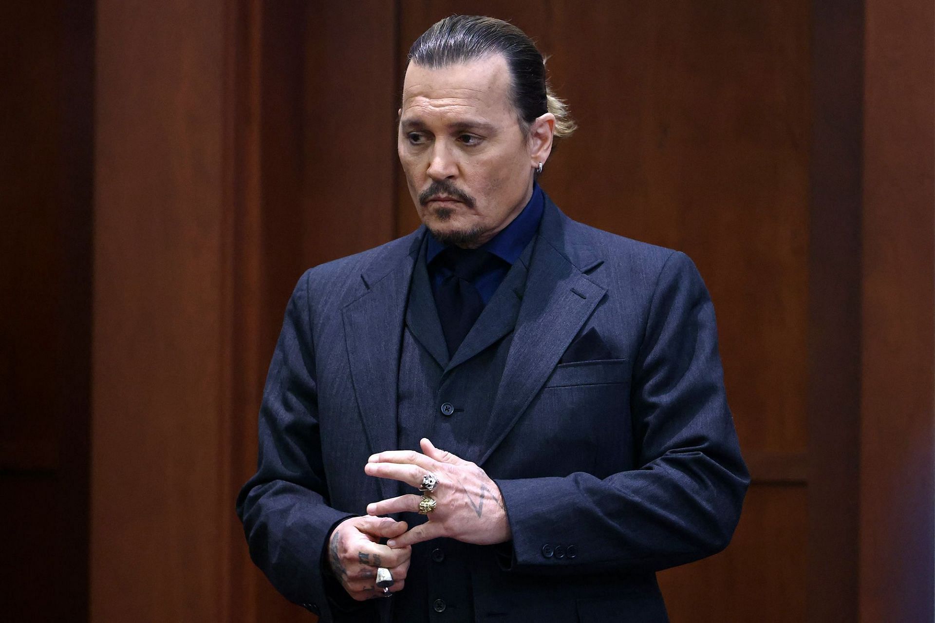Johnny Depp dozes off in court (Image via Getty Images)