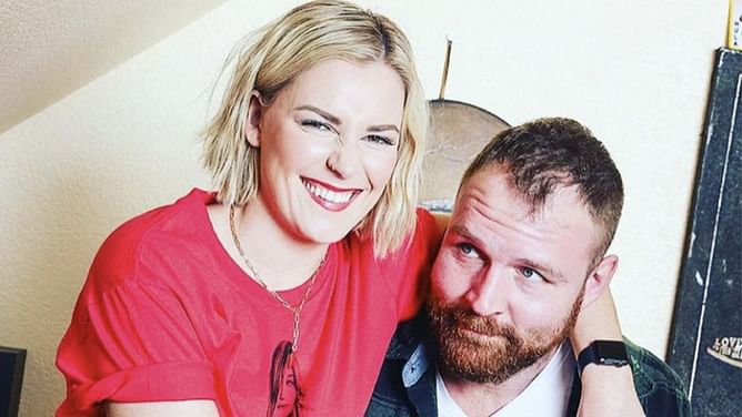 How did Jon Moxley get married to Renee Paquette?