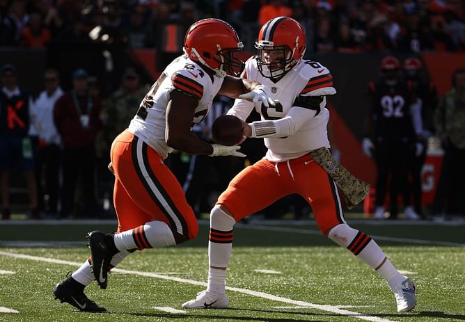 "Wherever he lands, he'll be ready" - Browns teammate backs out-of-favor QB Baker Mayfield as trade talks gather pace