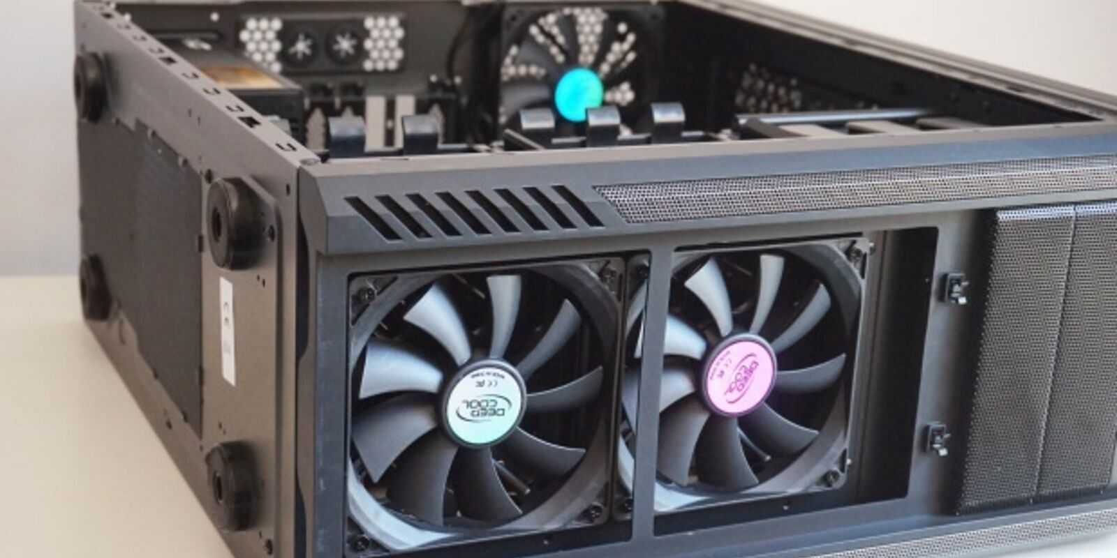 Cabinet cooling fans