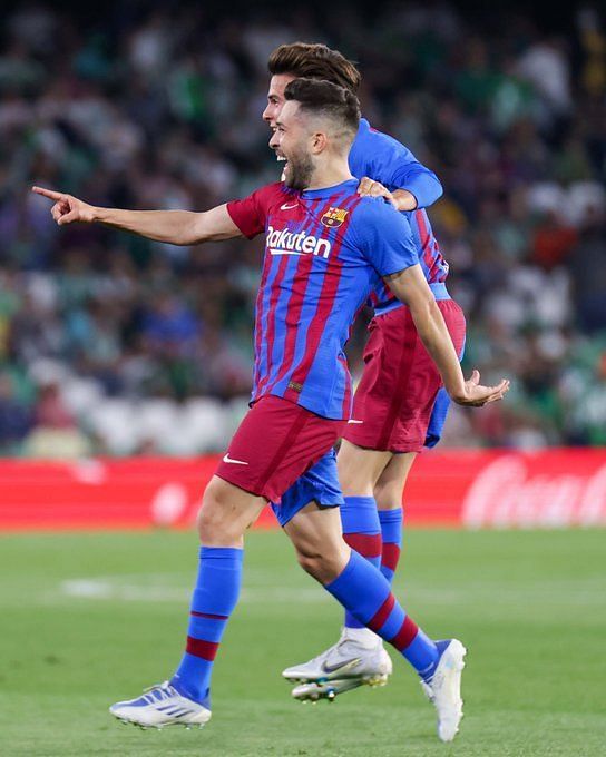 Barcelona Beat Real Betis 2-1.