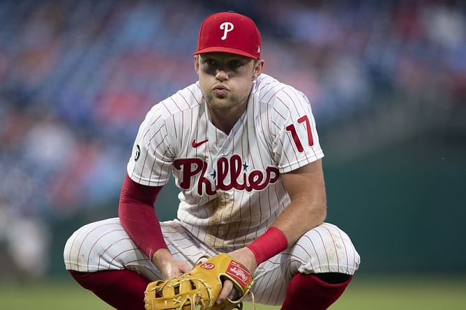 "That’s the most ‘Phillies’ thing you can see man" “Such a great defensive team we have here” - Philadelphia Phillies fans facepalm reactions as club commits 3 errors on one play against the Atlanta Braves