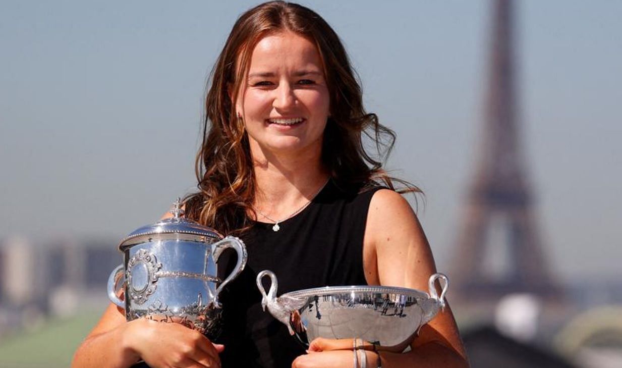 बारबोरा ने 2021 में महिला सिंगल्स और डबल्स, दोनों खिताब जीते।