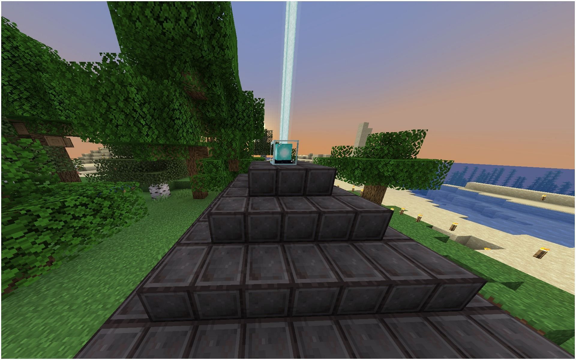 A netherite beacon in Minecraft (Image via Minecraft)