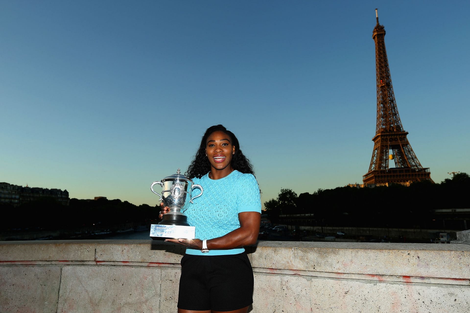 Serena Williams with the 2013 Roland Garros trophy