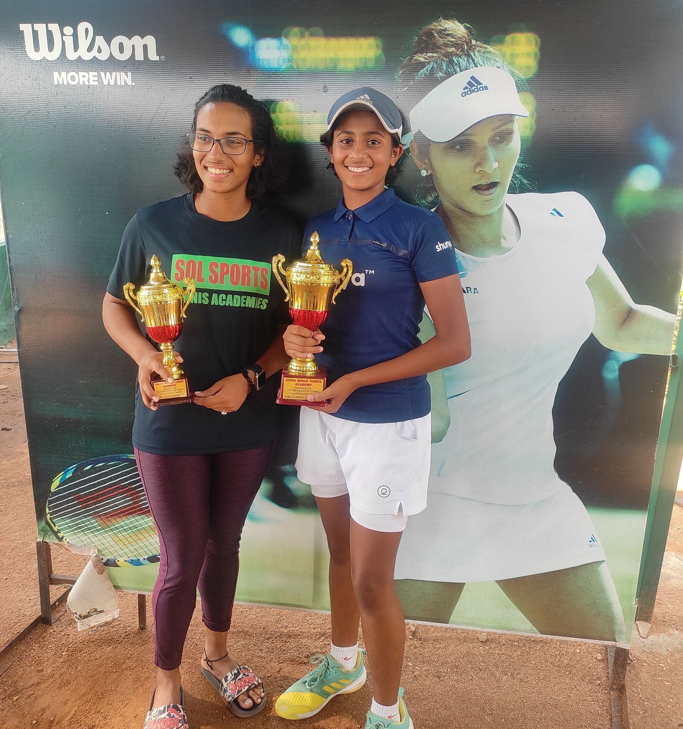 Under-16 girls singles finalists S Mahika Reddy (L) and Sejal Bhutada with their trophies. (Pic credit: AITA)