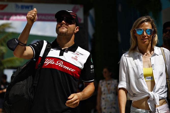 Valtteri Bottas cycling with a seven-time champion draws fans' ire