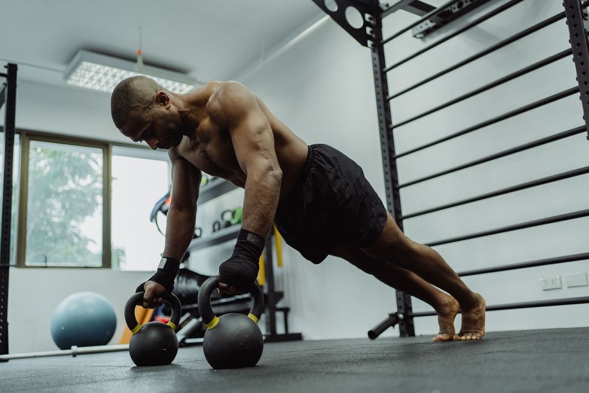 6 Best Cardio Total Body Exercises with Kettlebells