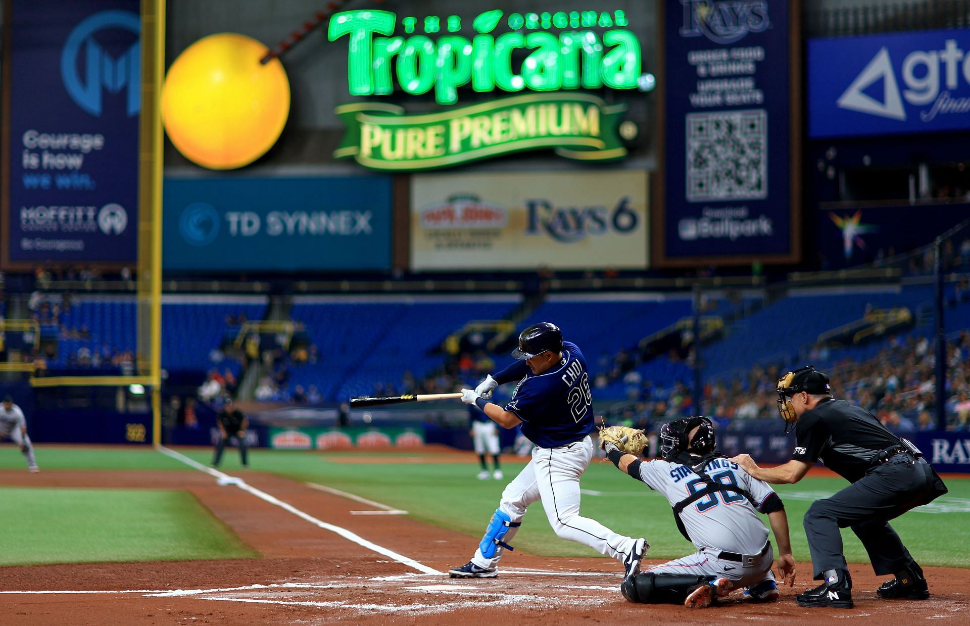 Ji-man Choi launched one of the three home runs hit last night.