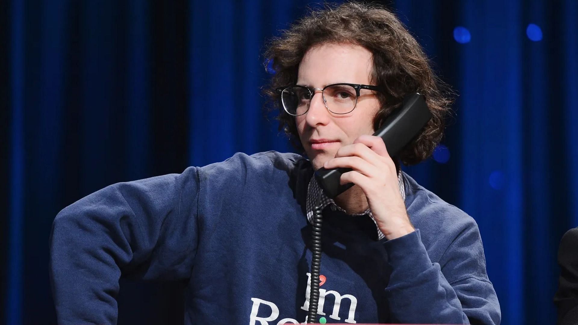 Kyle Mooney was among Kate McKinnon, Aidy Bryant, and Pete Davidson who bid goodbye to SNL on May 21. (Image via Getty Images/Stephen Lovekin)