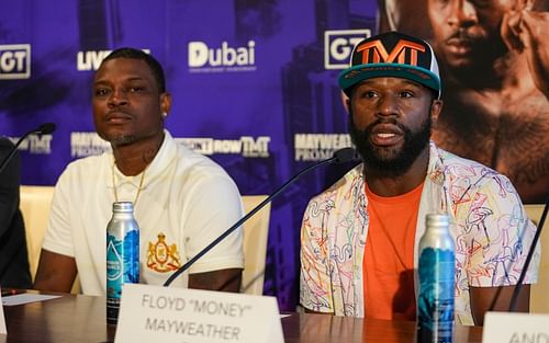 Floyd Mayweather (right) and Don Moore (left)