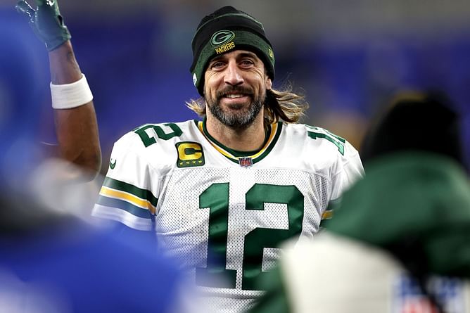 "He's not obsessed" - NFL analyst questions Aaron Rodgers' passion towards playing football