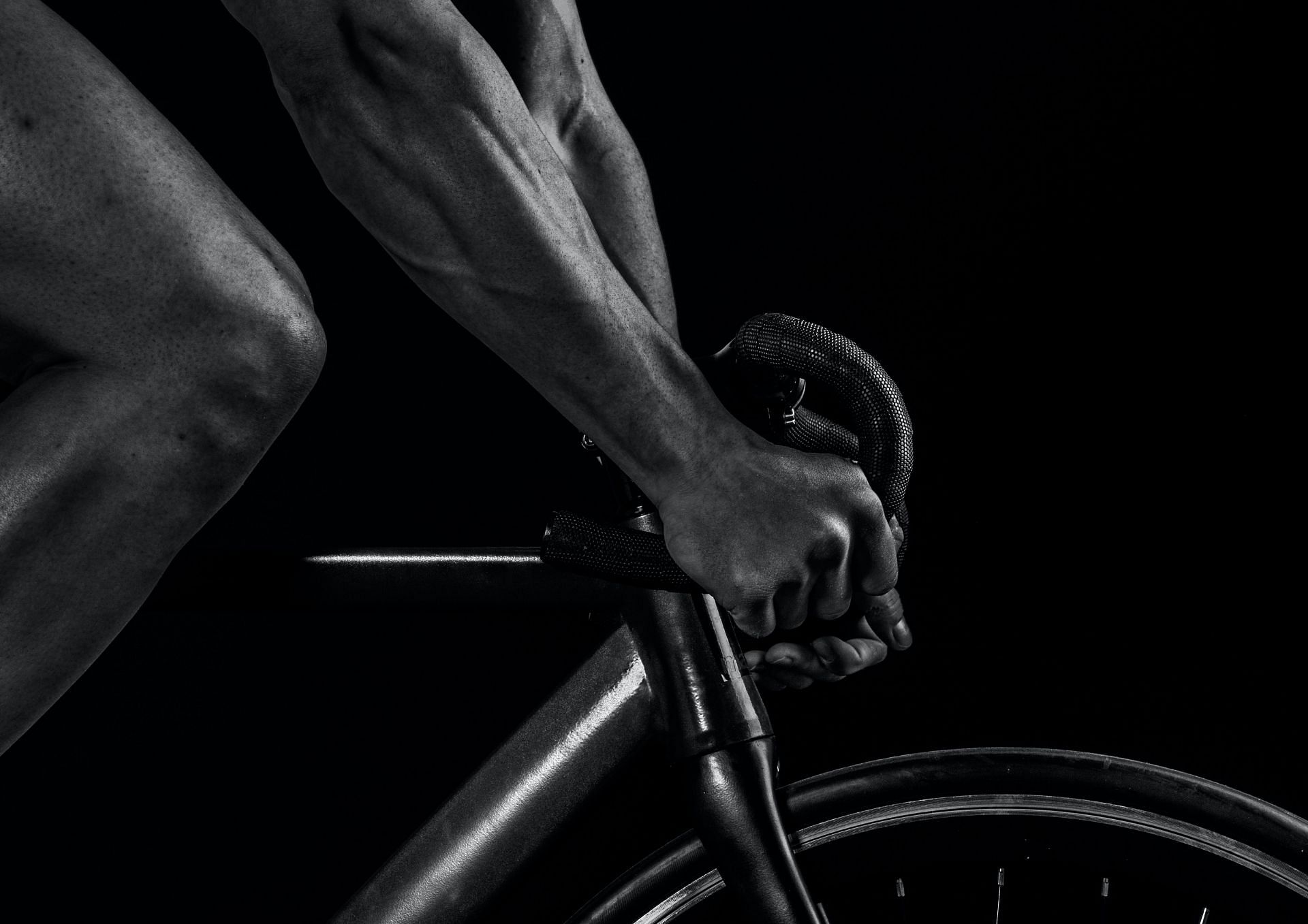Stationary bike is an excellent equipment for cardio. (Image via Unsplash / Josh Nuttall)