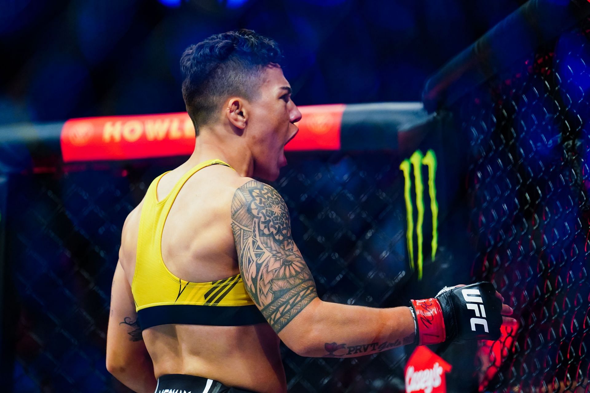 Andrade defeated Lemos via first-round submission
