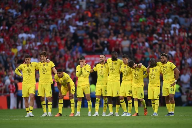 How should Chelsea replace their outgoing defenders?