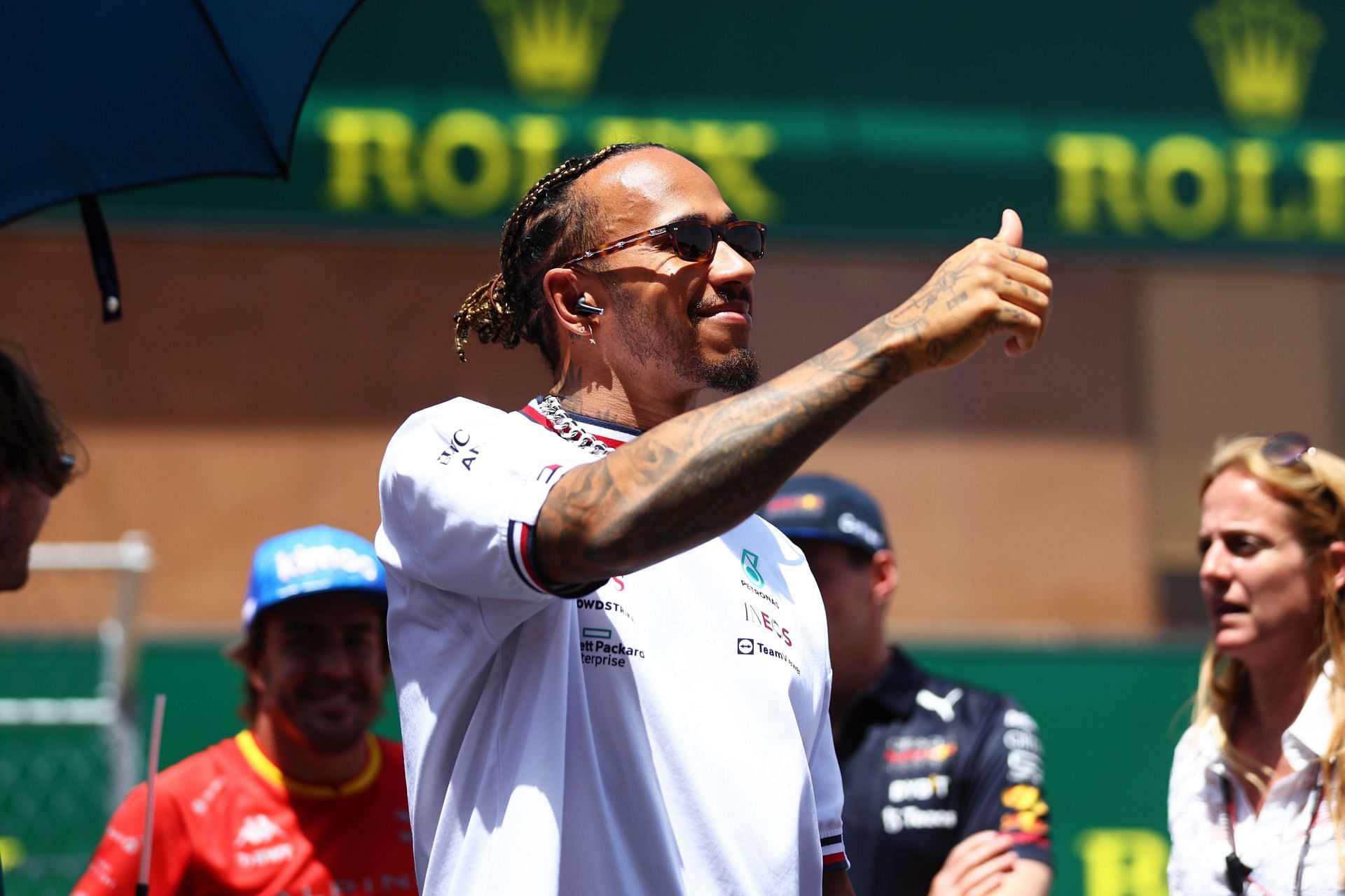 Lewis Hamilton waves to the crowd on the drivers&#039; parade before the F1 Grand Prix of Spain (Photo by Lars Baron/Getty Images)