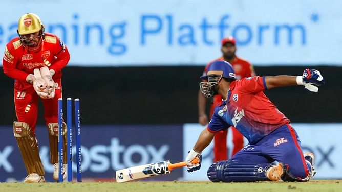 "Rishabh Pant needs to keep his ego aside and look at bigger picture" - Aakash Chopra ahead of MI vs DC in IPL 2022