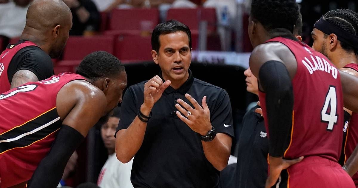 Erik Spoelstra in a team huddle during the Heat vs Hawks first round series