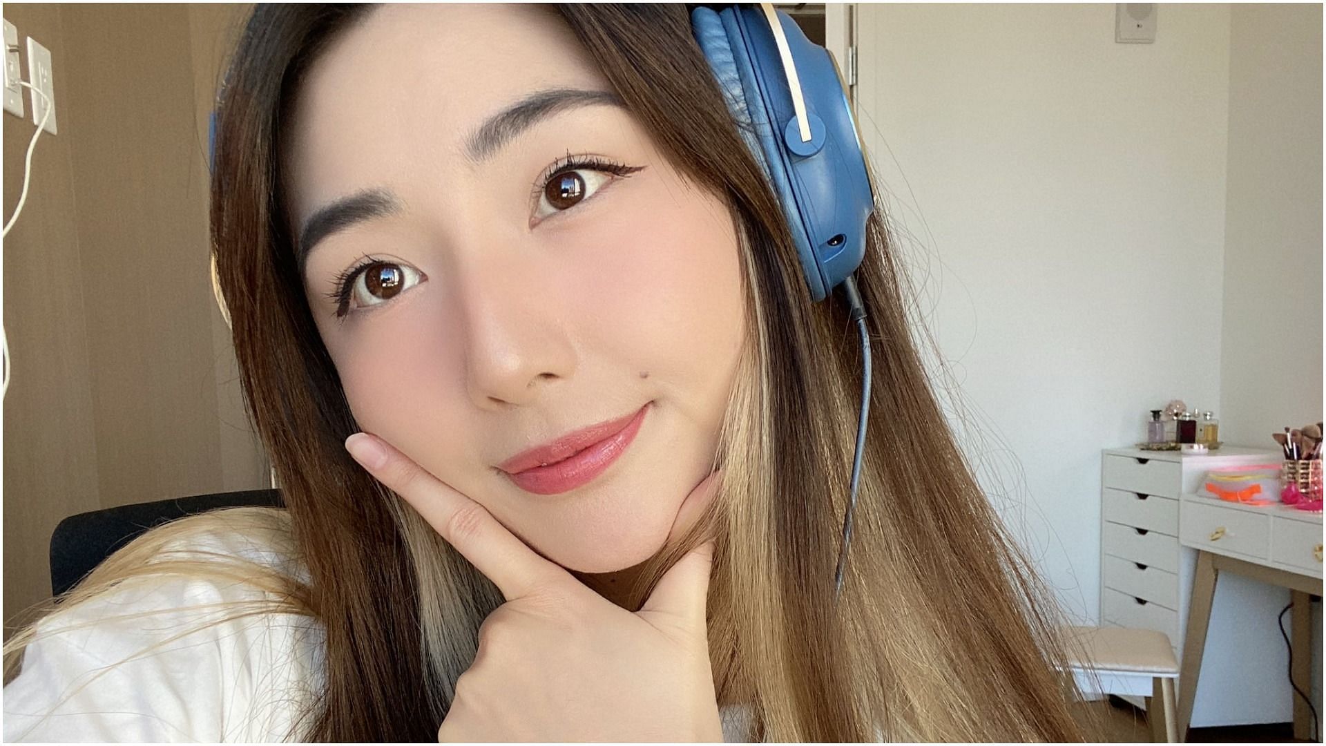 xChocobars lost her phone at EDC, explaining her absence from social media over the weekend (Image via xChocobars/Twitter)