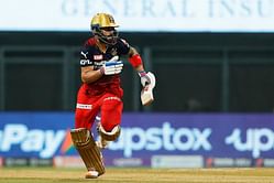 “Little bit luck tonight, but he’s certainly earned it throughout this IPL” – RCB’s Mike Hesson welcomes Virat Kohli finding feet vs GT