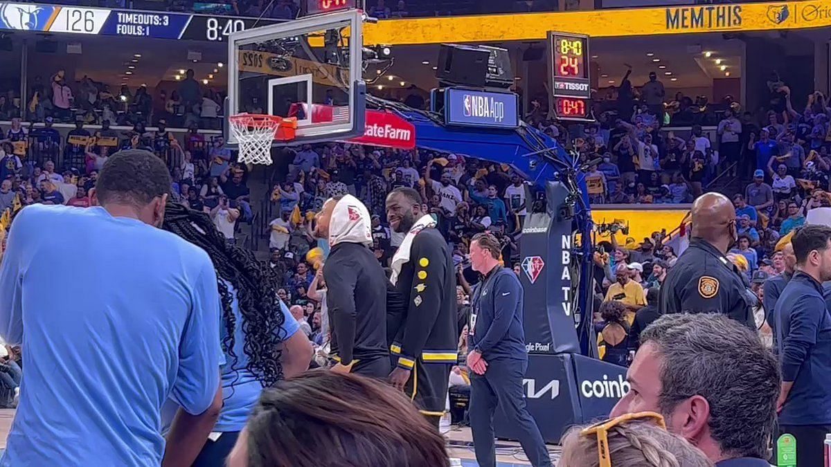 Draymond Green Joins Memphis Grizzlies Fans Dancing To Whoop That Trick  #shorts 
