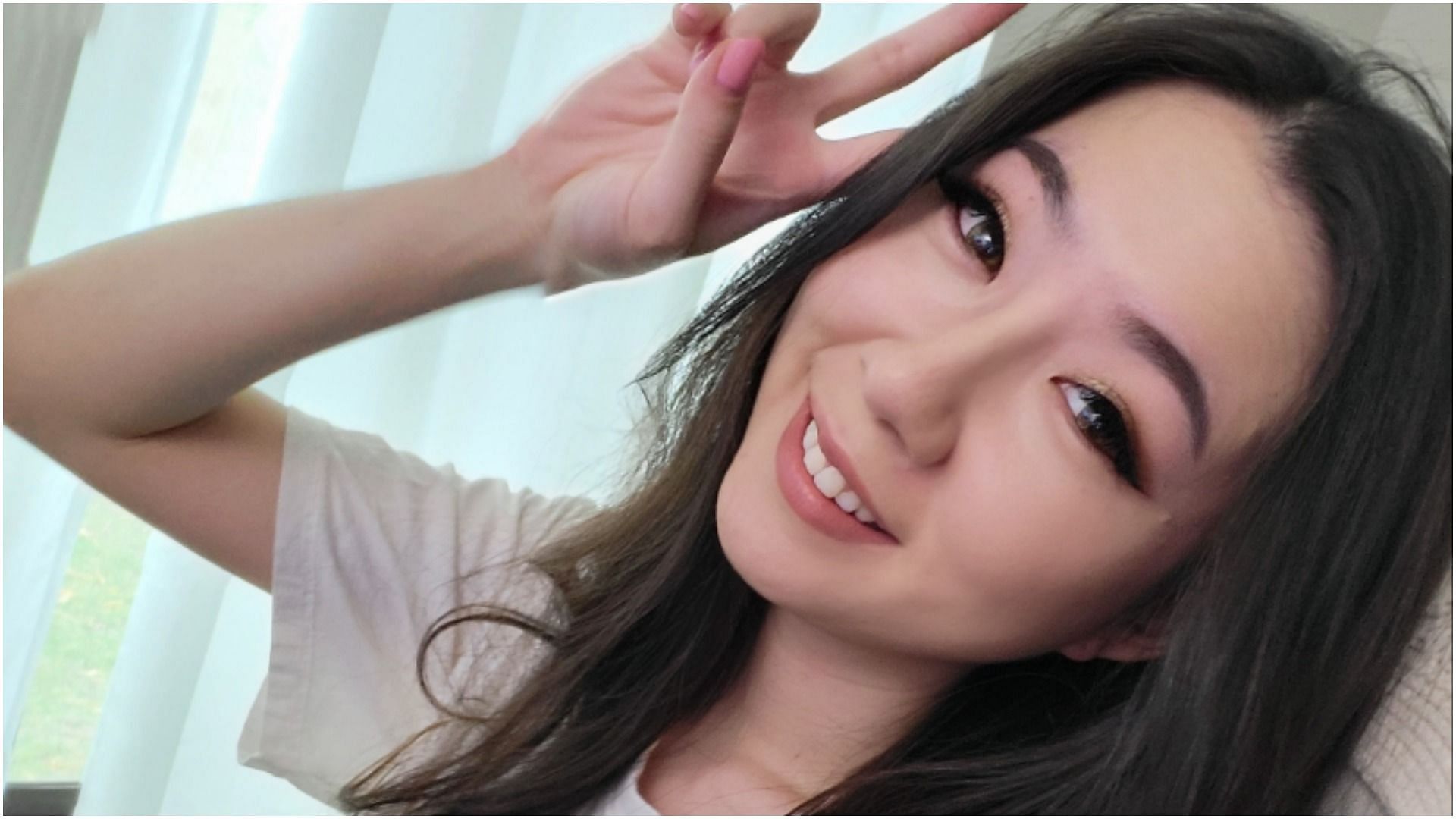 Fuslie reveals who she would want to box if she participated in Creator Clash (Image via Fuslie/Twitter)