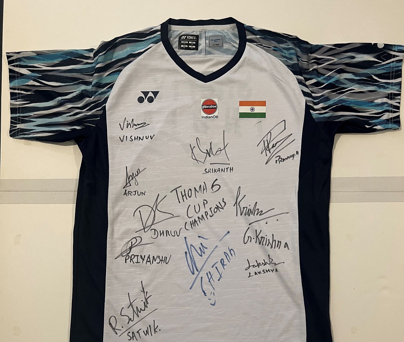 Chirag Shetty&#039;s T-shirt has been signed by the entire Indian badminton team. (Pic credit: Solibad)