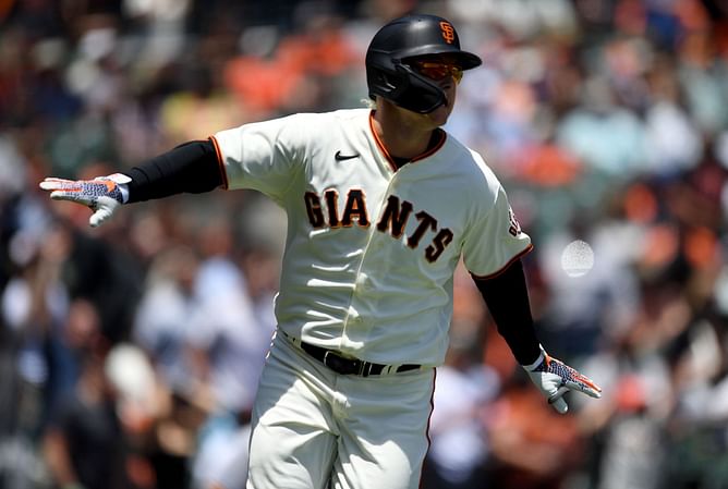 "I assumed it didn't escalate into violence, because we know no one from the Reds can hit" , "Breaking news Tommy Pham learns to fly so he can go fight the rain clouds" - MLB Fans roast San Francisco Giants and Cincinnati Reds after confrontation between Tommy Pham and Joc Pederson, duo had to be separated during warmups