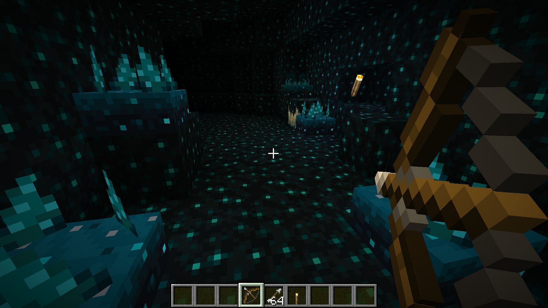 Sculk sensor activating when player draws an arrow (Image via Mojang)