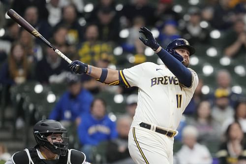 Milwaukee Brewers Rowdy Tellez drove in twice as many runs as the enitre Cincinnati Reds roster on Wednesday.