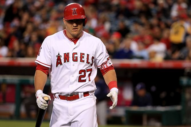 "Nothing like a night out in Chicago prior to getaway day to humble your statistics", "I mean calling an obvious ball a strike helps too" - MLB World in splits after Mike Trout has an abysmal day, fans react to Chicago White Sox pitcher dominating the game