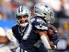 "Nothing ever changes" - Cowboys QB Dak Prescott on expectations for a healthy Ezekiel Elliott in 2022