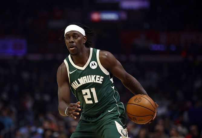 “The last time in Philly, some dude got kicked out for talking trash to me, and I'm like ‘Naah keep him in’” - Jrue Holiday says playing in Philadelphia is no joke
