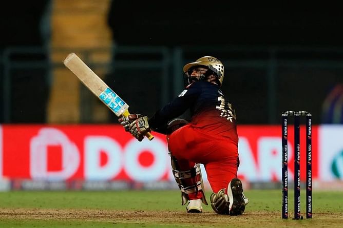 “This is what attitude is all about” - Shoaib Akhtar hails Dinesh Karthik for making stellar comeback after personal setbacks