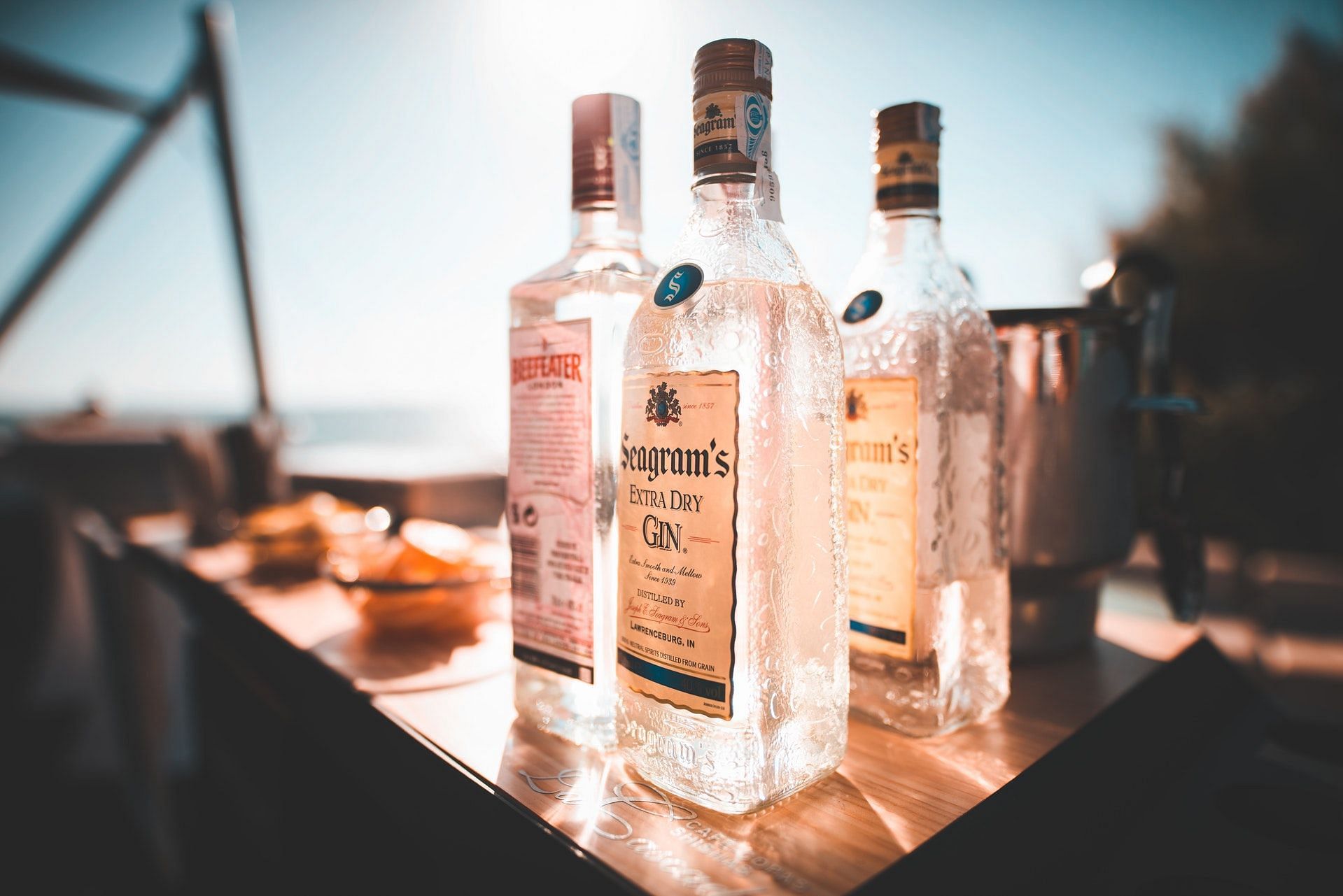 Can alcohol impair muscle growth? (Image via Pexels/Photo by Alem S&aacute;nchez)