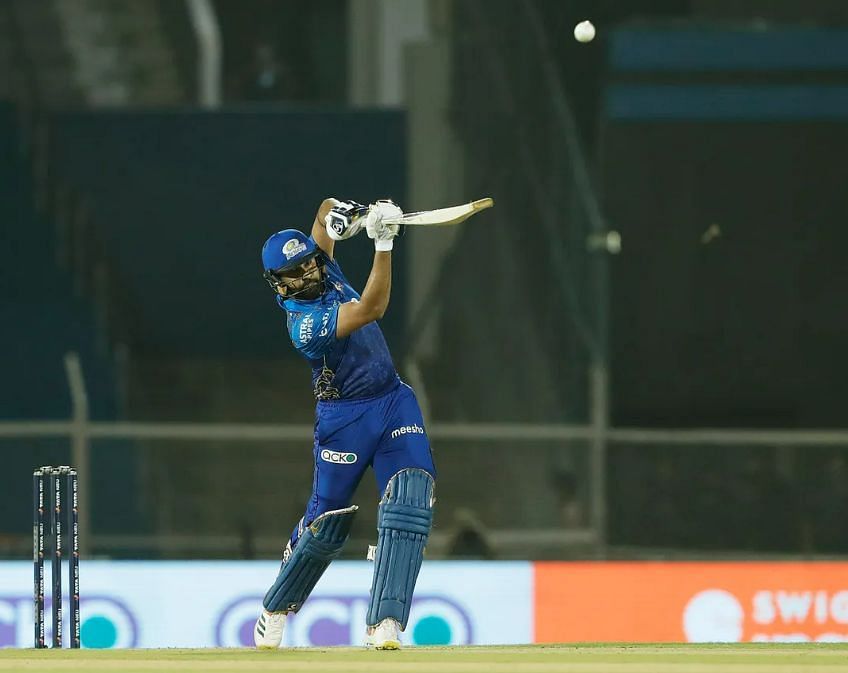 रोहित शर्मा बल्लेबाजी के दौरान (Photo Credit - IPLT20)