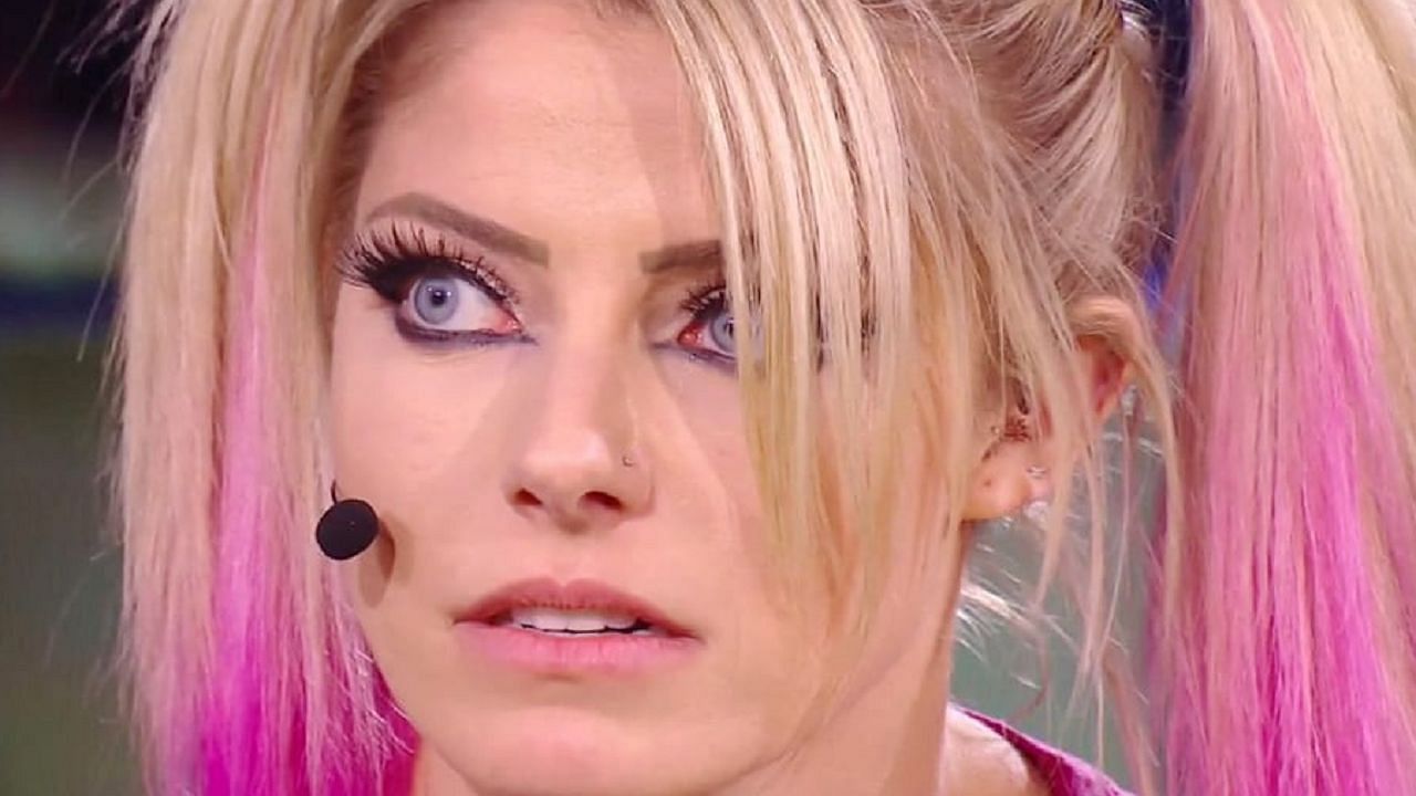 Alexa Bliss reacts to criticism of her new entrance theme