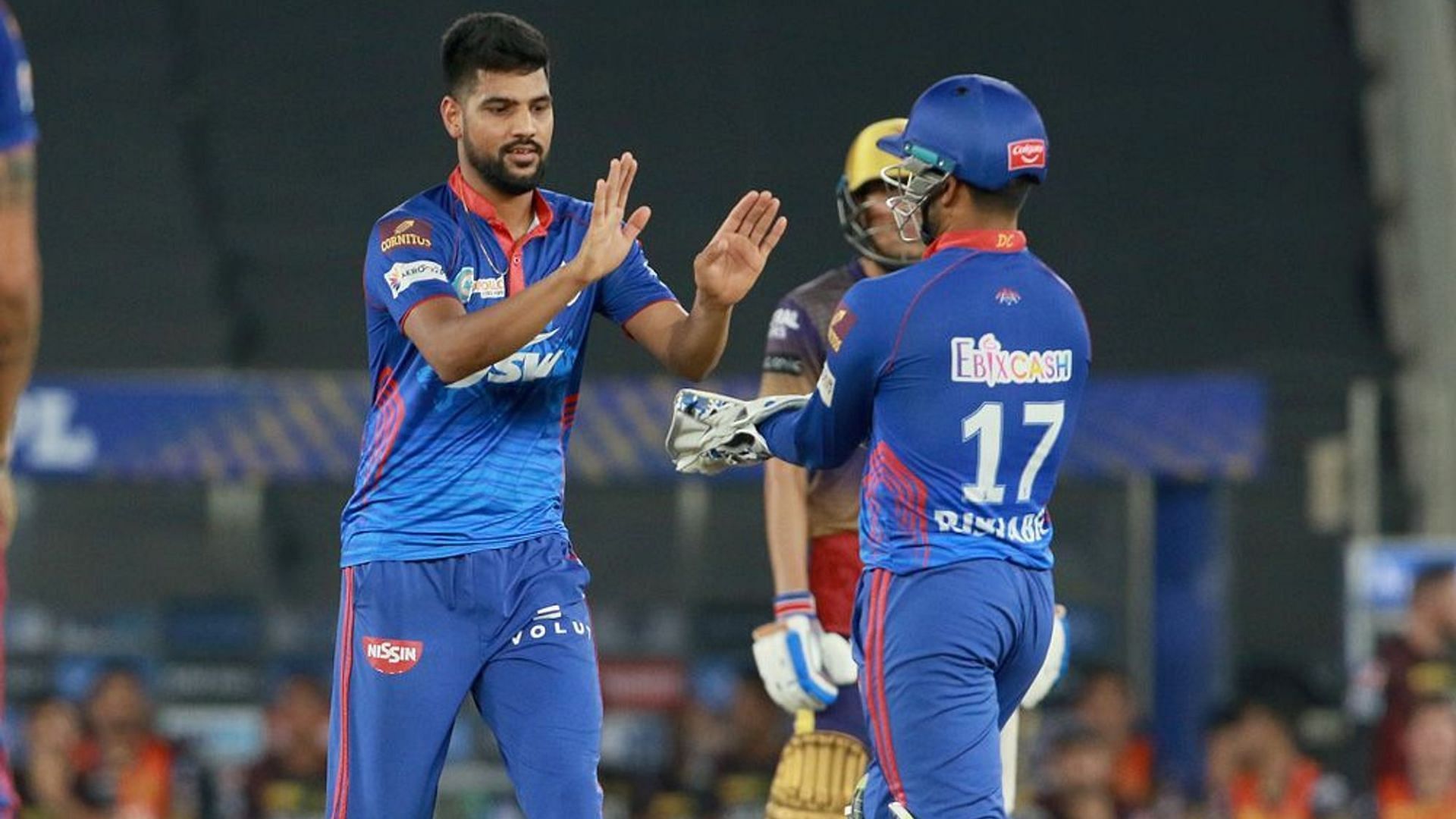 Lalit Yadav (L) and Rishabh Pant. (P.C.:iplt20.com)