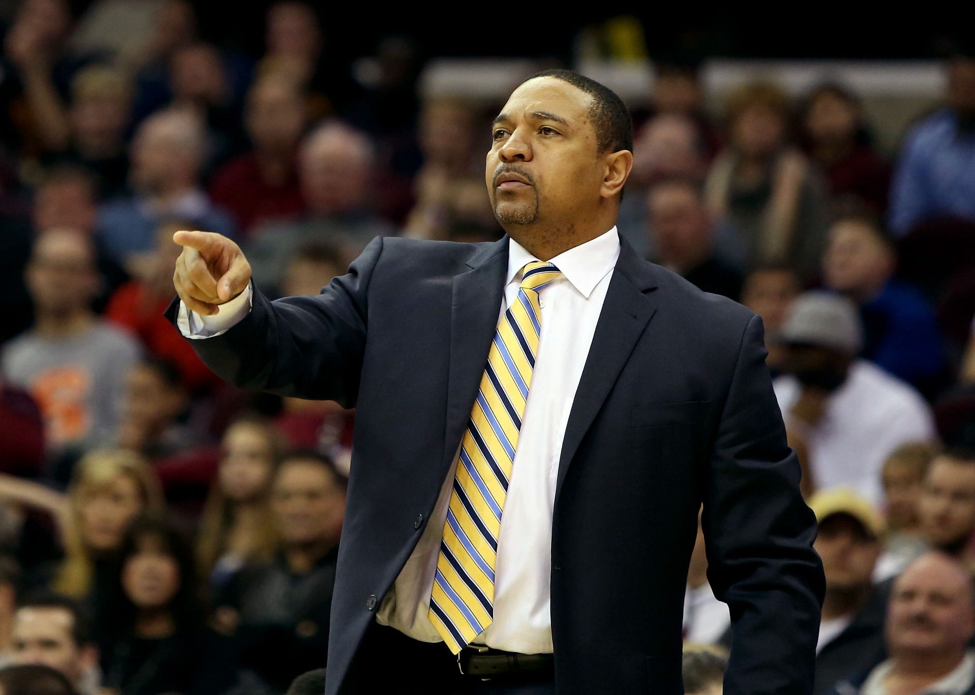 Mark Jackson coaching the Golden State Warriors back in 2014