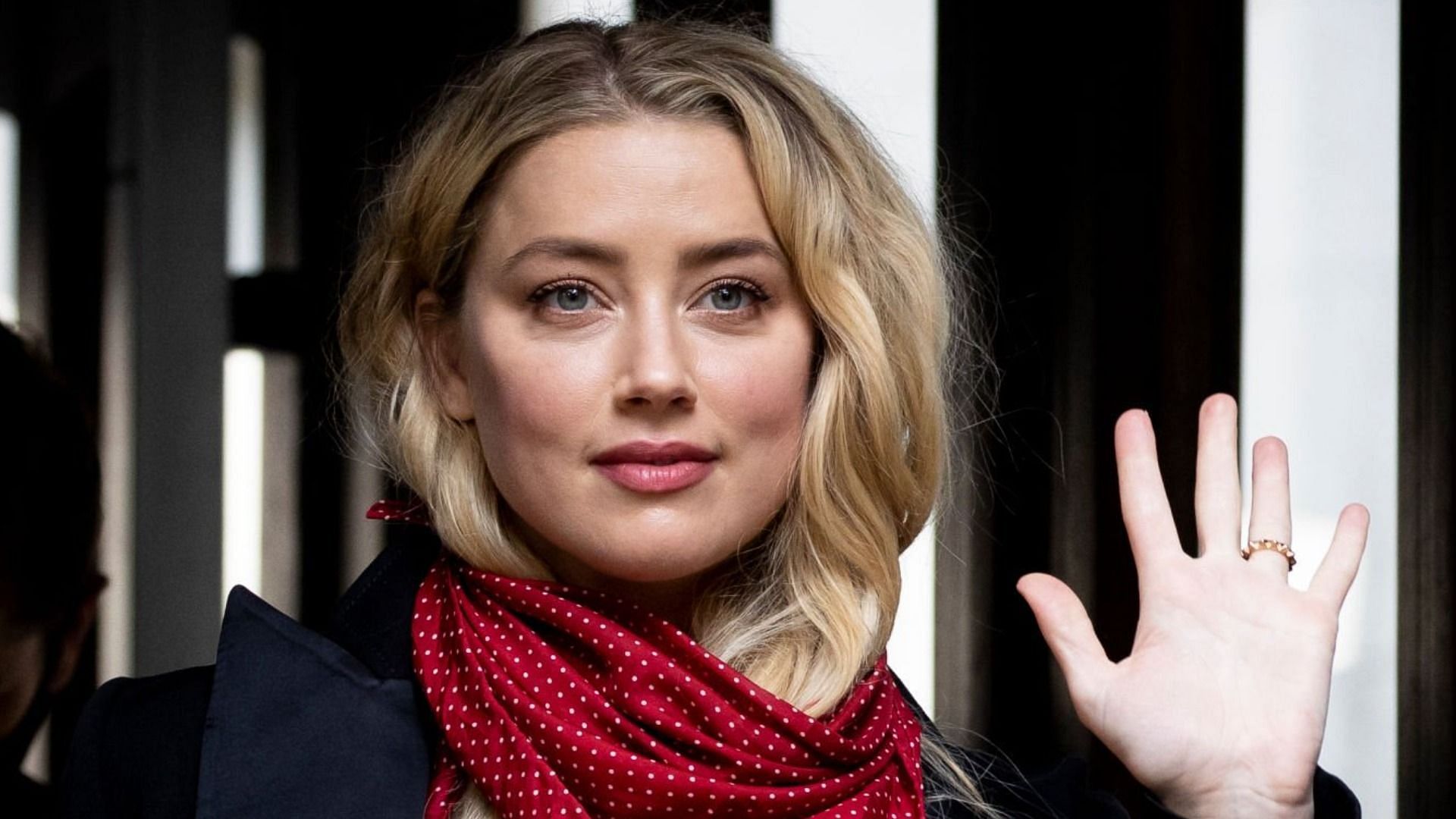 Body language expert Judy James analyzed Amber Heard&#039;s movements during defamation trial testimony (Image via Getty Images)
