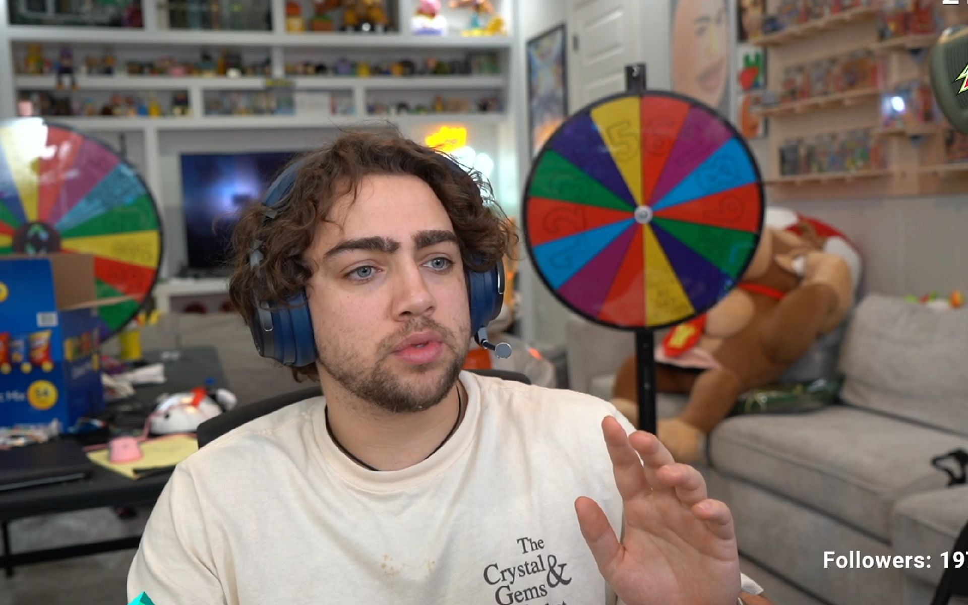 Mizkif provides his opinions on a viewer&#039;s expensive streaming and podcast setup (Image via Mizkif/Twitch)