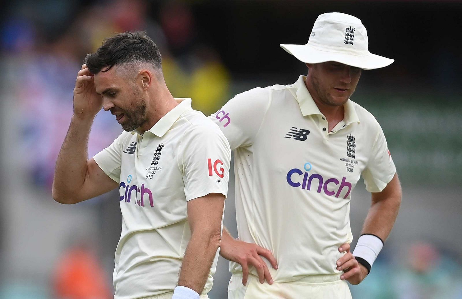 जेम्स एंडरसन और स्टुअर्ट ब्रॉड को टेस्ट टीम में फिर से मौका दिया गया है 